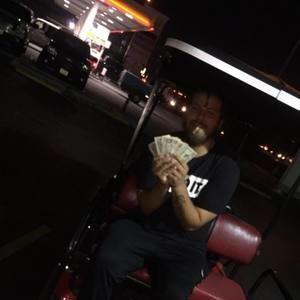 Meet your Posher, Aaron